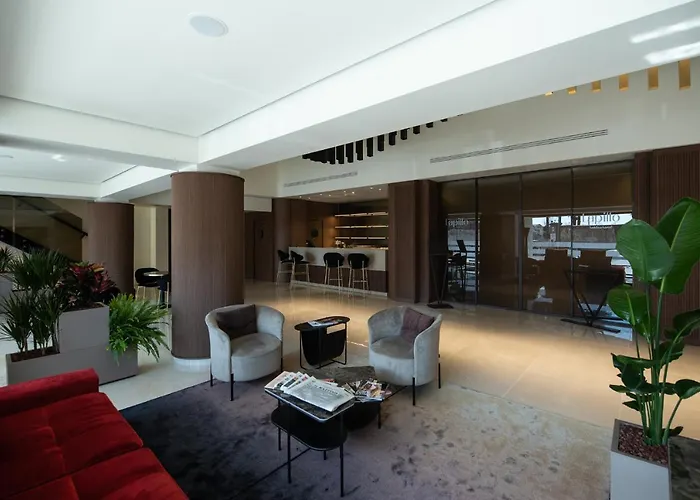 Gold Tower Lifestyle מלון 4*
