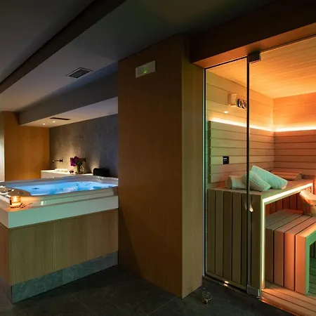 酒店 Gold Tower Lifestyle 4*