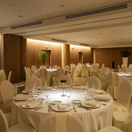 Gold Tower Lifestyle 4* Neapol