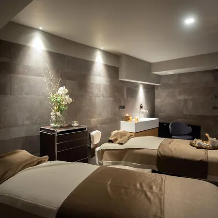 Gold Tower Lifestyle