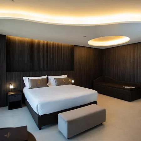 Hotel Gold Tower Lifestyle