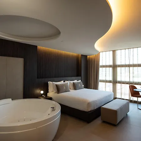 Gold Tower Lifestyle