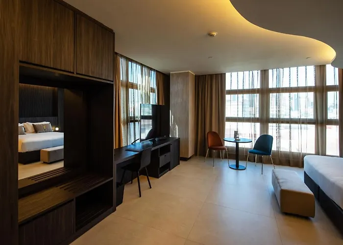 Gold Tower Lifestyle 4* Νάπολη