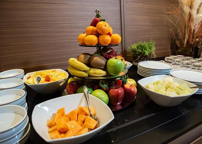 Gold Tower Lifestyle 4* Νάπολη