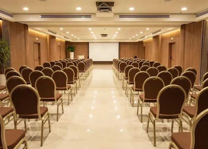 Gold Tower Lifestyle 4* Νάπολη