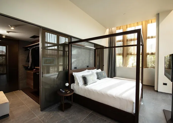 Gold Tower Lifestyle