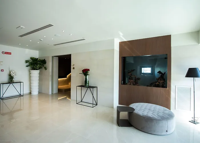 Gold Tower Lifestyle 4*