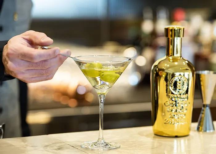 Gold Tower Lifestyle 4* Νάπολη