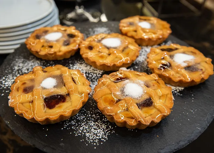 Gold Tower Lifestyle 4*