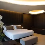 Отель Gold Tower Lifestyle Неаполь