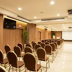 Gold Tower Lifestyle Неаполь