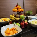 Gold Tower Lifestyle 4* Неаполь