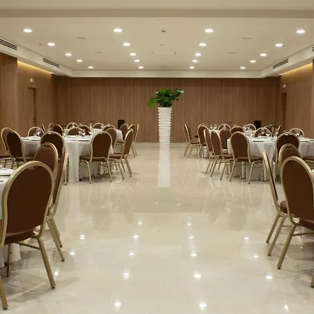 Gold Tower Lifestyle Отель Неаполь