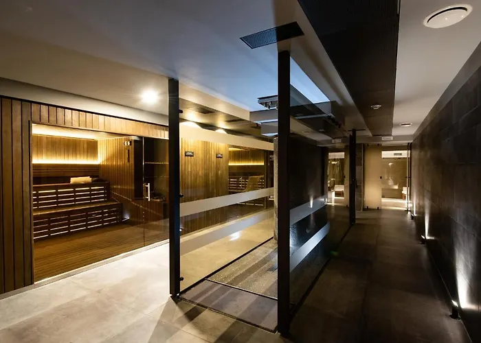 Gold Tower Lifestyle Hotel 4*