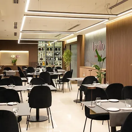 מלון Gold Tower Lifestyle 4*